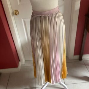 Ted Baker London pleated Selma skirt size 2
